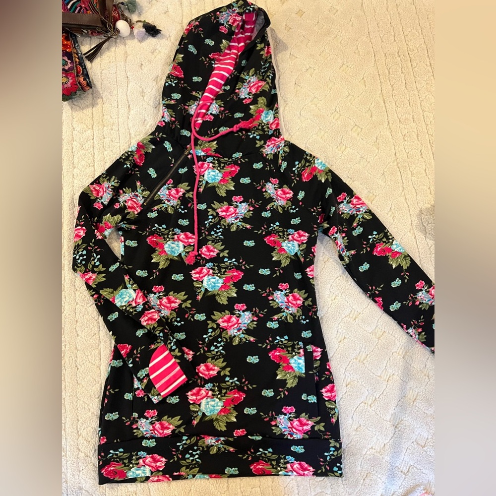 Ampersand & Avenue Hoodie